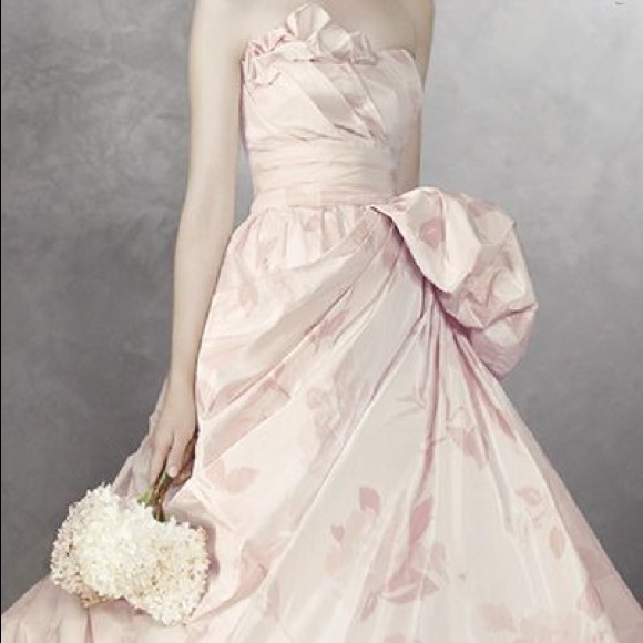 White by Vera Wang Wedding Gown (BNWT) - Picture 7 of 7